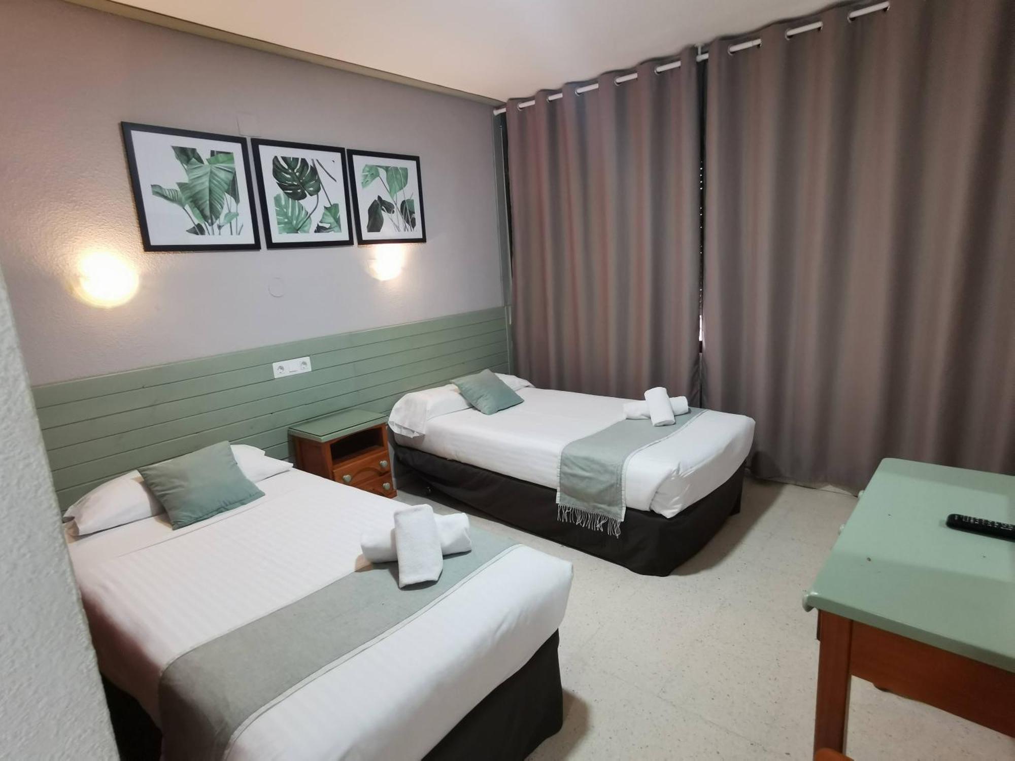 Hotel Costa Andaluza Мотрил Екстериор снимка